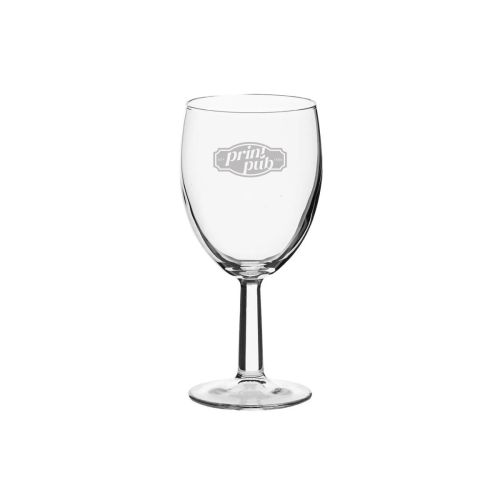 Fijn gegraveerd PrintPub-logo op Brasserie wijnglas 19,5 cl., zichtbaar aan de voorkant van het glas.