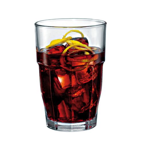 Rockbar Tumbler glas 37 cl zichtbaar gevuld, geplaatst tegen witte achtergrond.