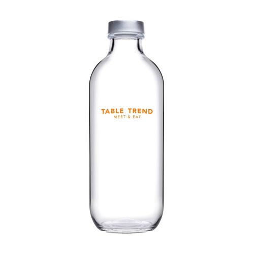 Voorkant van de fles bedrukt met TableTrend-logo in één kleur.